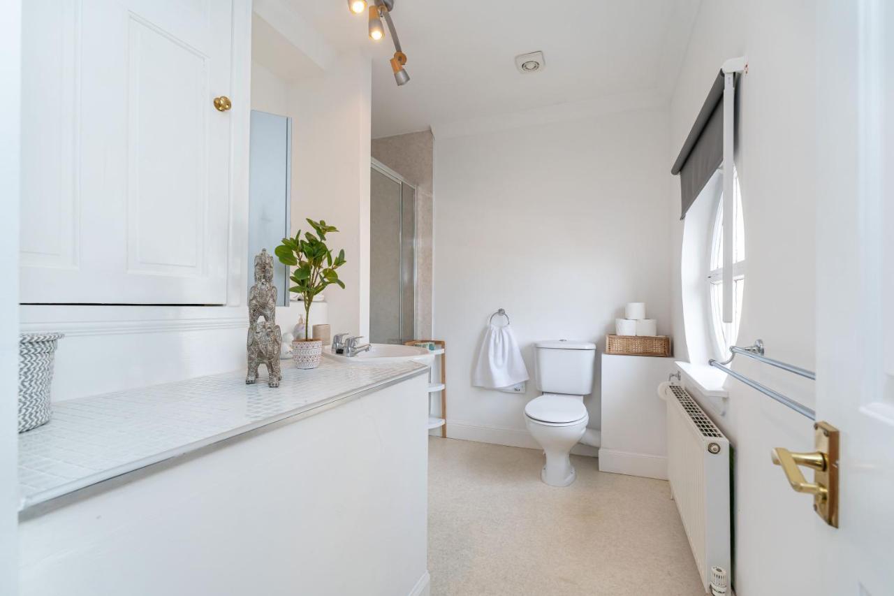 New Four Bedroom House - All Rooms Ensuite Stirling Exterior foto
