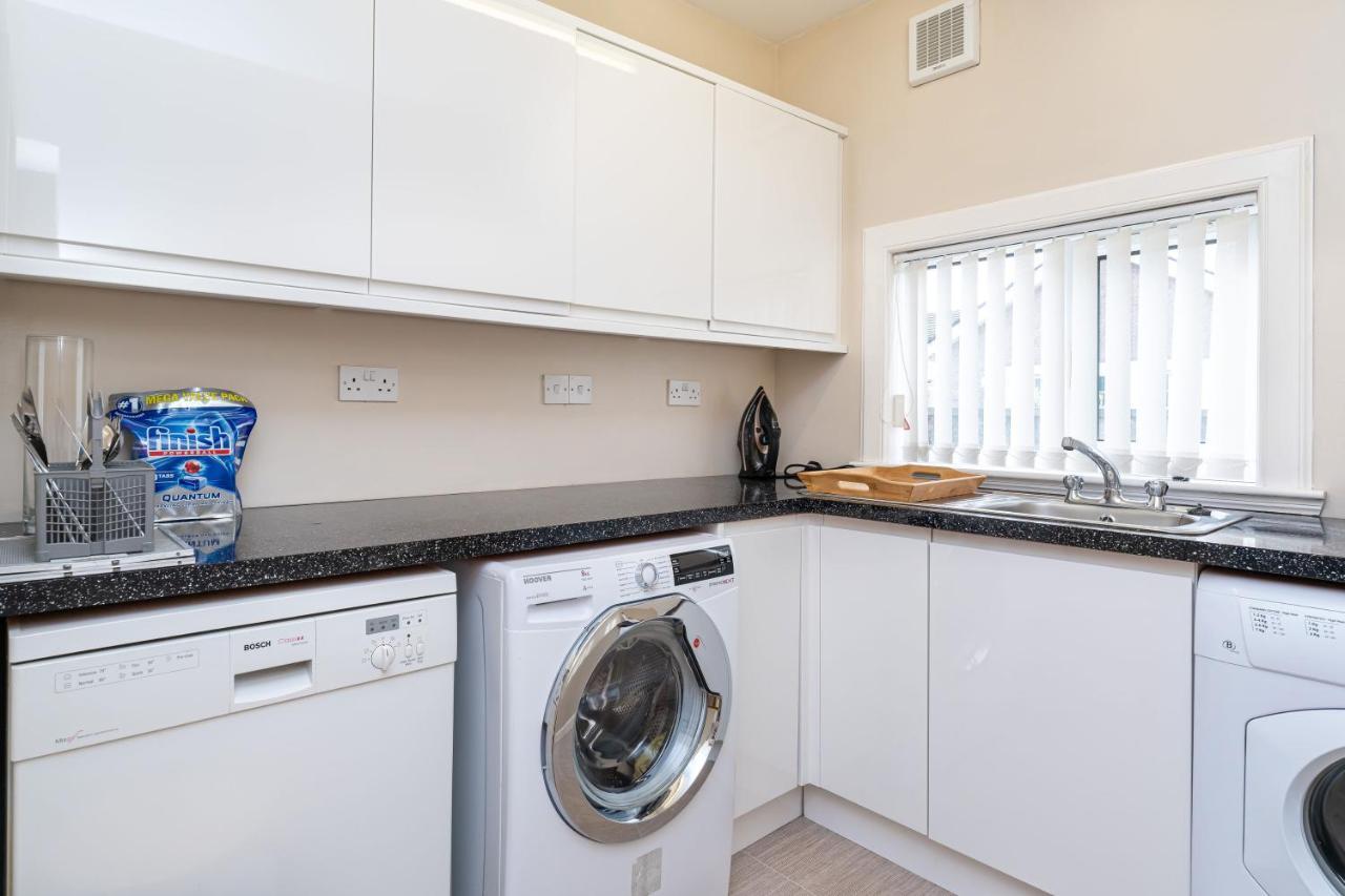 New Four Bedroom House - All Rooms Ensuite Stirling Exterior foto