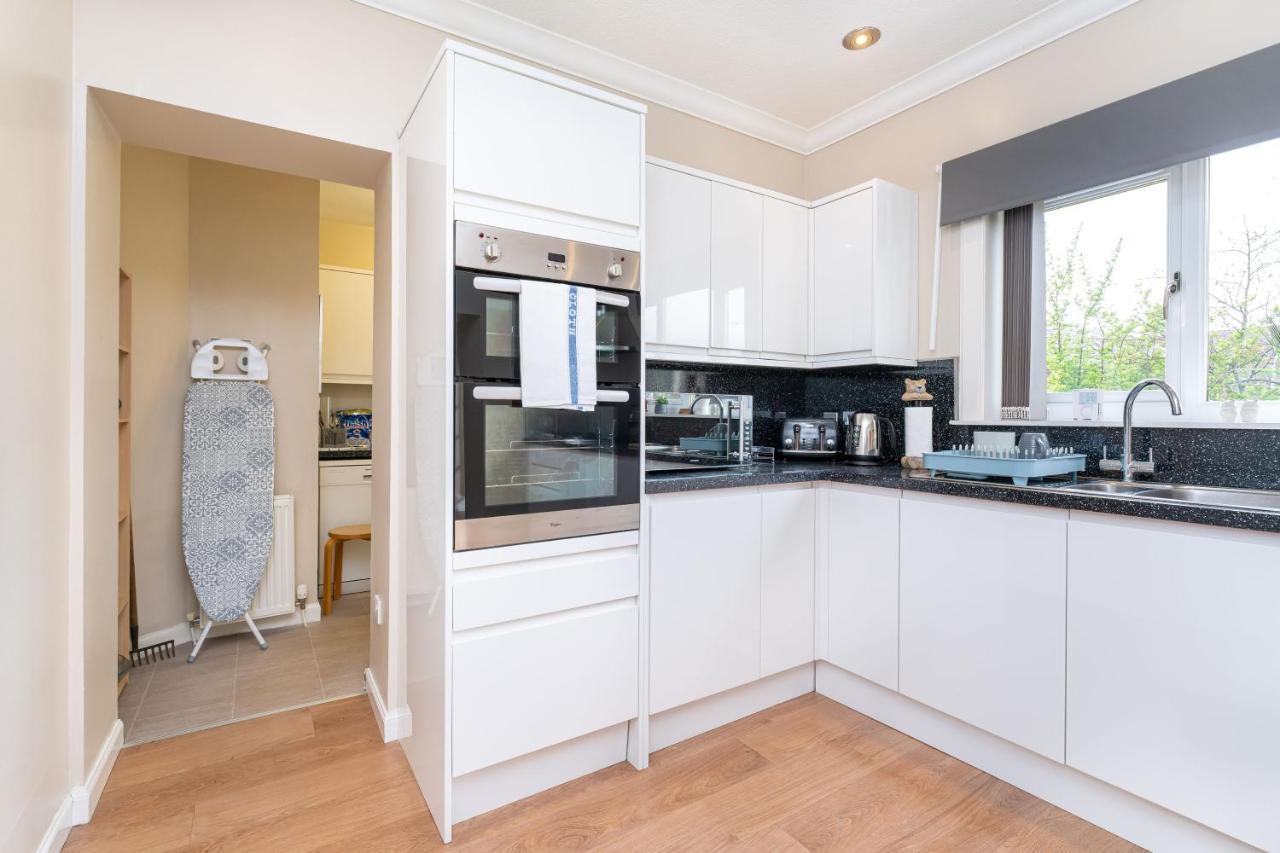 New Four Bedroom House - All Rooms Ensuite Stirling Exterior foto