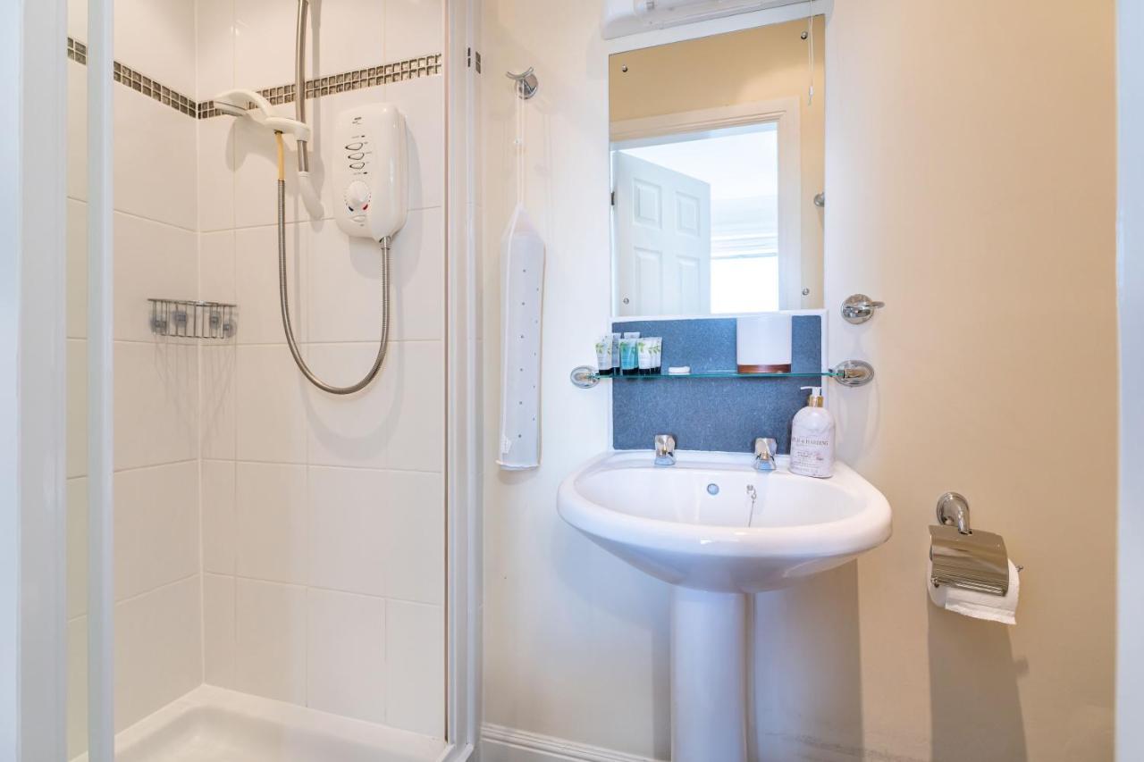 New Four Bedroom House - All Rooms Ensuite Stirling Exterior foto