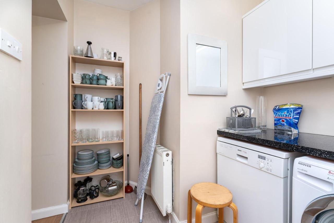 New Four Bedroom House - All Rooms Ensuite Stirling Exterior foto