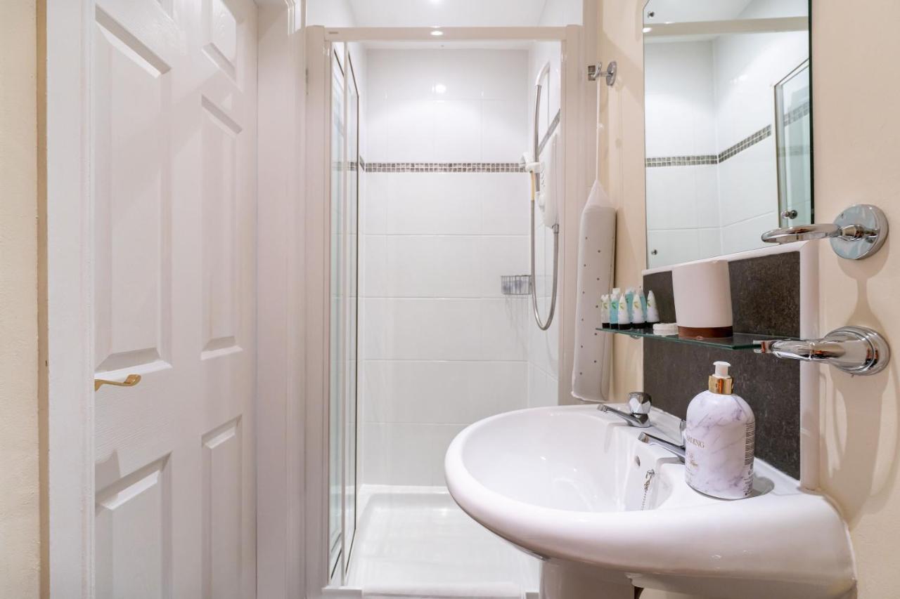 New Four Bedroom House - All Rooms Ensuite Stirling Exterior foto
