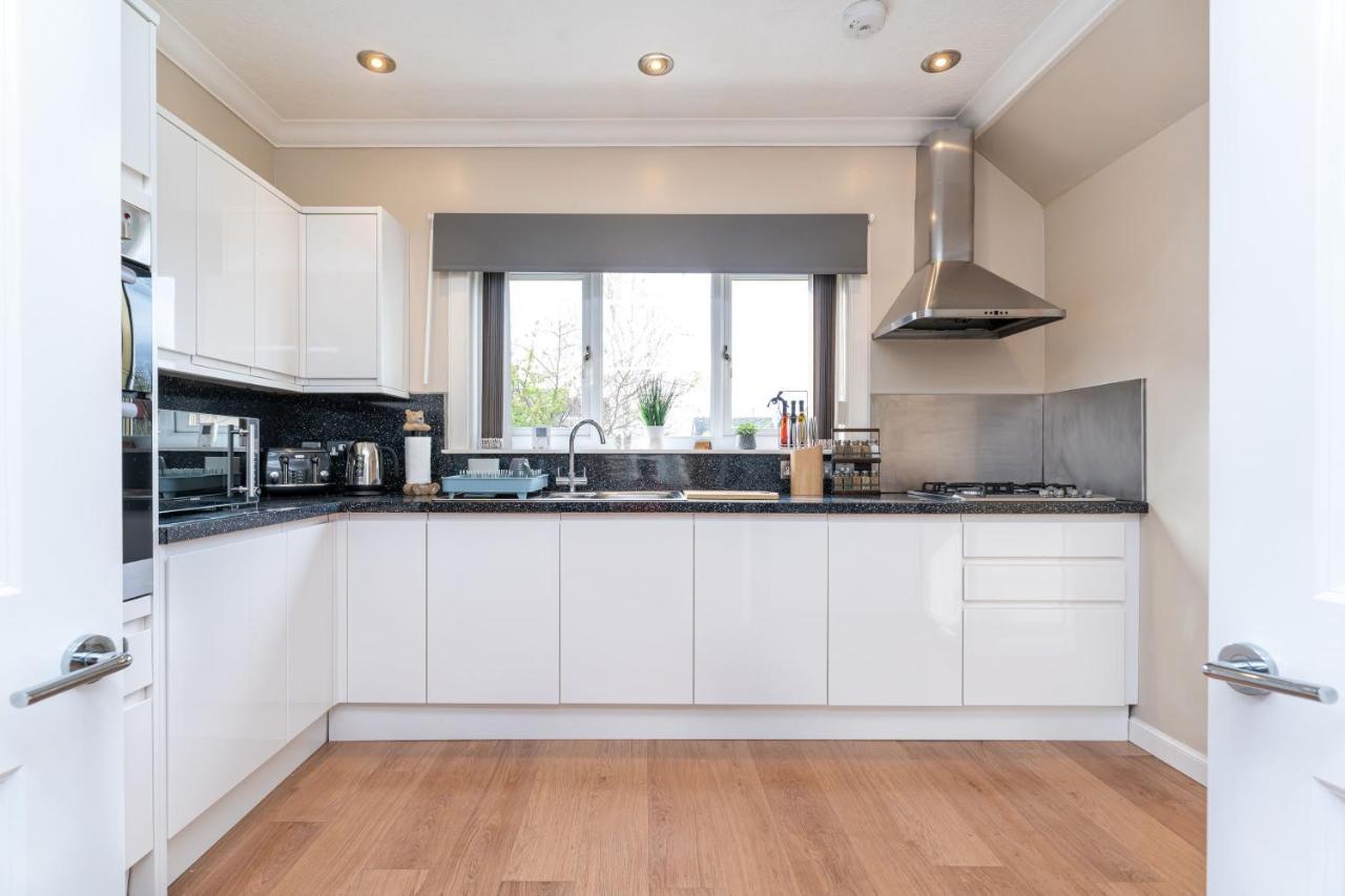 New Four Bedroom House - All Rooms Ensuite Stirling Exterior foto